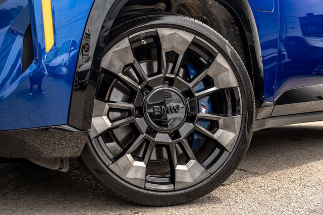 2023 BMW XM PLUG-IN HYBRID|M POWER PKG | CARBON FIBER PKG | CLEA in Cars & Trucks in City of Toronto - Image 4