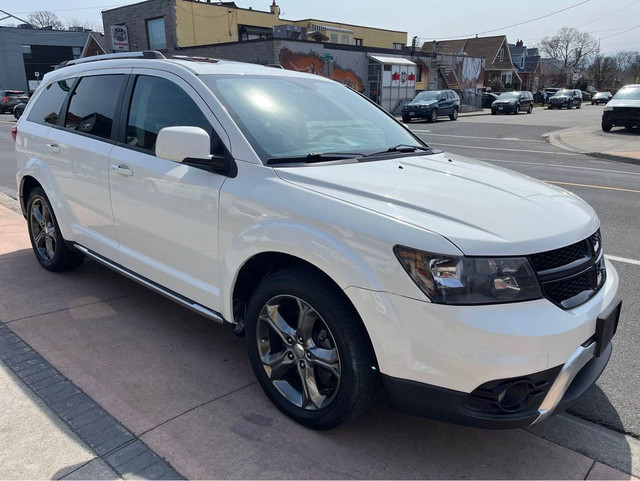 2015 Dodge Journey in Cars & Trucks in Hamilton