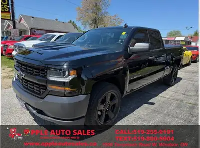 v6 4x4 NO ACCIDENTS Power Steering, Power Windows, Power Door locks, Backup Camera, And many more. A...