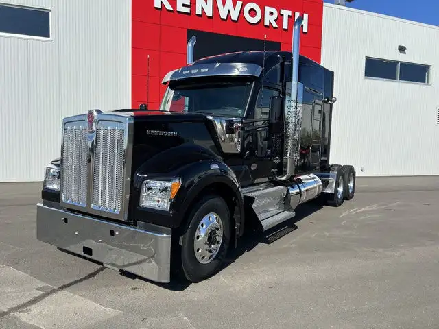 2025 Kenworth W990 in Heavy Trucks in Dartmouth - Image 3