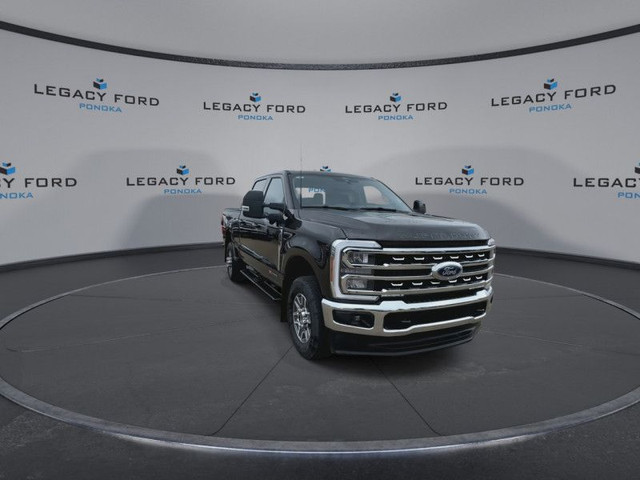 2025 Ford F-350 Super Duty LARIAT - Moonroof in Cars & Trucks in Edmonton - Image 2