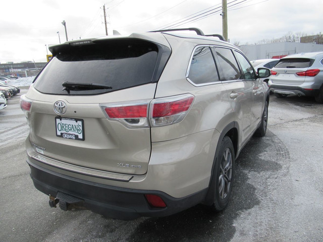 2014 Toyota Highlander XLE AWD CLEAN CARFAX!!! in Cars & Trucks in City of Halifax - Image 4