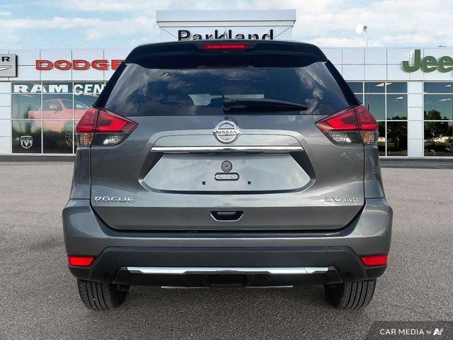 2017 Nissan Rogue SV AWD Sunroof Heated Seats in Cars & Trucks in St. Albert - Image 4