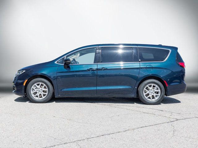 2024 Chrysler Pacifica Touring-L | Clean Carfax | Alloy Wheels in Cars & Trucks in Hamilton - Image 3