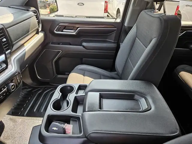 2024 Chevrolet Silverado 1500 4WD Crew Cab 157" LT, 2.7L 4Cylind in Cars & Trucks in St. Albert - Image 14