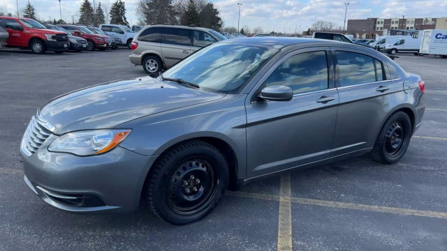 2013 Chrysler 200 LX ONE OWNER | AUTOMATIC | POWER WINDOWS in Cars & Trucks in Kitchener / Waterloo - Image 3