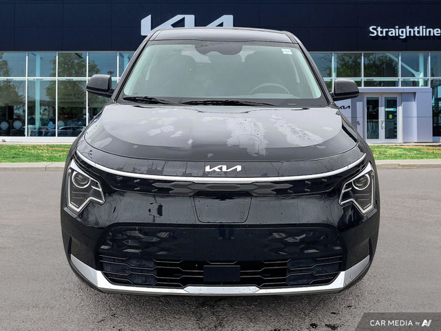 2023 Kia Niro EV PREMIUM All-Electric, 400 km Range, Leather, Pa in Cars & Trucks in Calgary - Image 2