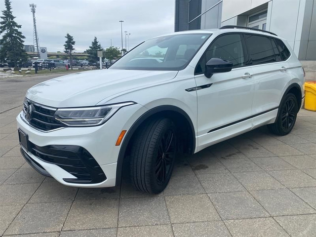 2022 Volkswagen Tiguan Comfortline R-Line Black Edition in Cars & Trucks in Mississauga / Peel Region - Image 3