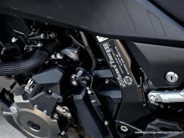 2024 Suzuki V-Strom 800 in Dirt Bikes & Motocross in Oshawa / Durham Region - Image 5
