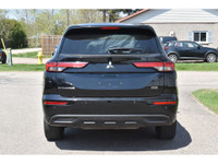 Pre-Owned . Visit us today at Hyundai Pembroke and check out this 2022 Mitsubishi Outlander ES, Stoc... (image 5)