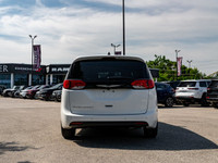 ENGINE: 3.6L PENTASTAR VVT V6 W/ESS (STD),BRIGHT WHITE,ENGINE BLOCK HEATER,BLACK SEATS,TRANSMISSION:... (image 5)