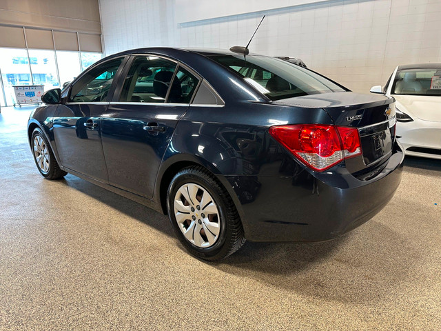 2016 Chevrolet Cruze Limited 1LT in Cars & Trucks in Calgary - Image 3
