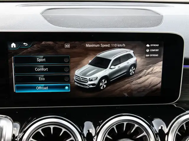 2021 Mercedes-Benz GLB 250 |AMG PKG|PANOROOF|HEATED SEATS|APPLE  in Cars & Trucks in City of Toronto - Image 28