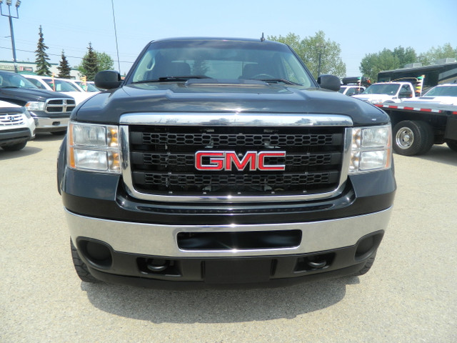 2011 GMC SLE 2500 4X4 QUAD CAB /SHORT BOX NICE UNIT  in Cars & Trucks in Edmonton - Image 4