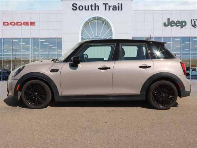 2023 MINI 5 Door Cooper S FWD in Cars & Trucks in Calgary - Image 3