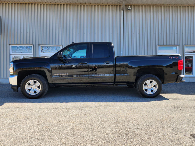 2018 Chevrolet Silverado 1500 LT / 4X4 / Back-Up Camera / 143.5  in Cars & Trucks in West Island - Image 4