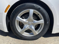 **WE WILL BEAT ANY DEALER IN THE CITY** White Platinum Metallic Tri-Coat 2013 Lincoln MKZ AWD 6-Spee... (image 2)