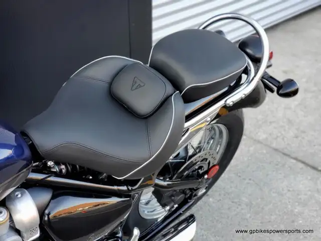 2024 Triumph Bonneville Speedmaster Pacific BlueSilver Ice in Street, Cruisers & Choppers in Oshawa / Durham Region - Image 11
