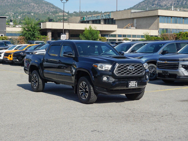 2021 Toyota Tacoma in Cars & Trucks in Penticton - Image 3