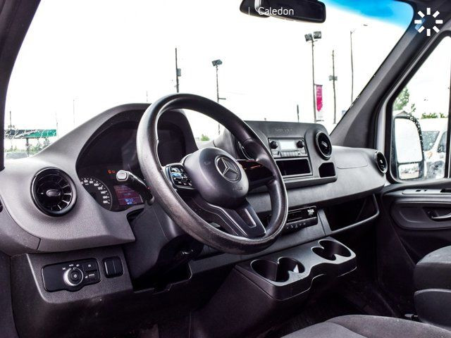 2021 Mercedes-Benz Sprinter Cargo Van 2500 Standard Roof I4 144 in Cars & Trucks in Mississauga / Peel Region - Image 2
