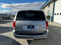 GT 2020 Dodge Grand Caravan GT Equipped with heated leather seats, heated steering wheel, reverse ca... (image 3)