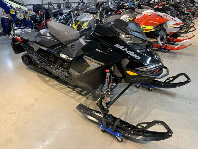  2019 Ski-Doo Renegade X-RS RENEGADE XRS850 in Snowmobiles in Guelph - Image 2