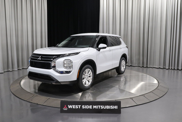 2025 Mitsubishi Outlander ES in Cars & Trucks in Edmonton - Image 3