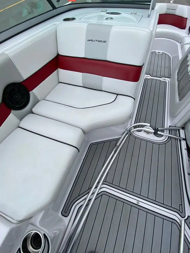 2009 Nautique SAN 220 CONSIGNATION PAS DE TAXES in Powerboats & Motorboats in Granby - Image 8