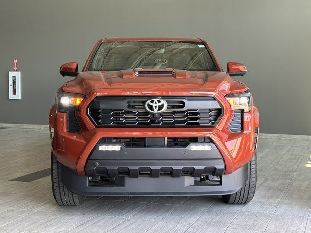 2025 Toyota Tacoma TRD Sport+ | 6ft Bed | JBL Audio in Cars & Trucks in Edmonton - Image 4