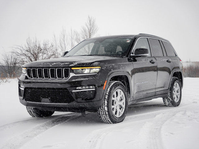  2023 Jeep Grand Cherokee Limited 3.6L AWD in Cars & Trucks in Strathcona County - Image 4