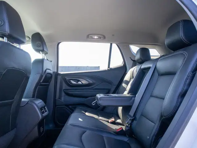 2024 GMC Terrain SLT - Lane Keeping Assist in Cars & Trucks in Belleville - Image 46