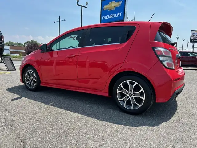 2018 Chevrolet Sonic RS TURBO SPORT SUNROOF MAG JUPES FOG APPLE  in Cars & Trucks in City of Montréal - Image 7