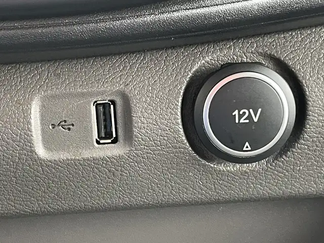 2020 Ford Transit 150 Cargo Van 148 WB - Low Roof - Sliding Pass in Cars & Trucks in Barrie - Image 21