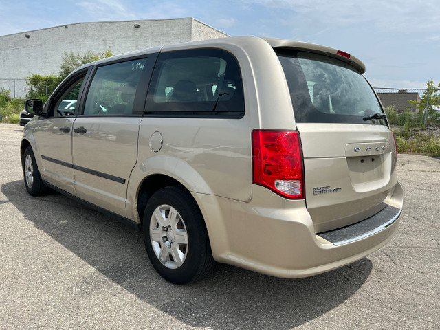 2013 Dodge Grand Caravan SE/SXT Low Kms | Clean Vehicle | AS... in Cars & Trucks in Kitchener / Waterloo - Image 2