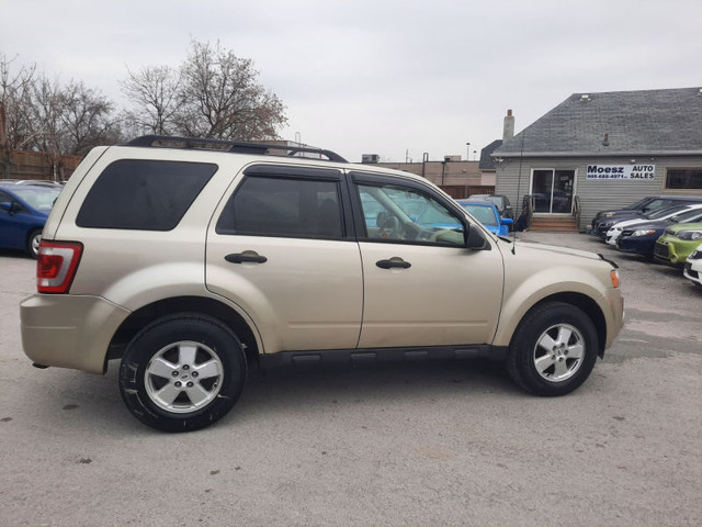 2011 Ford Escape FWD 4dr XLT in Cars & Trucks in St. Catharines - Image 2