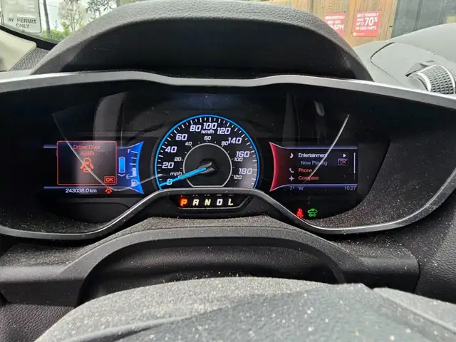 2013 Ford C-Max Hybrid SE dans Autos et camions dans London - Image 13