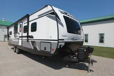LIST PRICE $59,900.00 BLOW OUT PRICE $52,000.00 + HST & LIC RENAUD RV SALES 2558 COUNTY RD 20, HARRO...