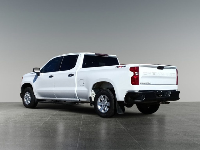 2022 Chevrolet Silverado 1500 4WD Crew Cab 147 Work Truck in Cars & Trucks in Lethbridge - Image 4