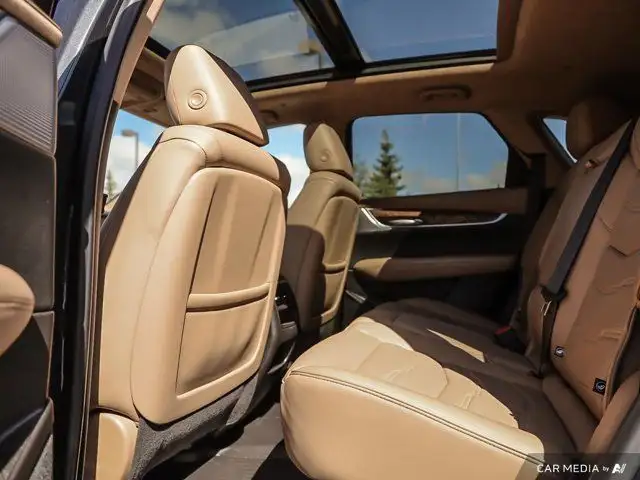 2021 Cadillac XT5 AWD Premium Luxury | No Accidents | Beige in Cars & Trucks in Calgary - Image 31