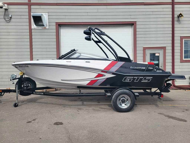  2015 Glastron GTS 185 FINANCING AVAILABLE in Powerboats & Motorboats in Kelowna - Image 2