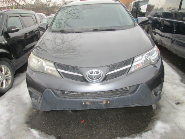 2014 Toyota RAV 4 Awd in Cars & Trucks in City of Montréal