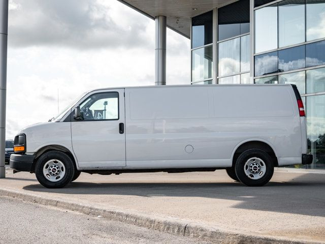 2015 GMC Savana Cargo Van in Cars & Trucks in Barrie - Image 4