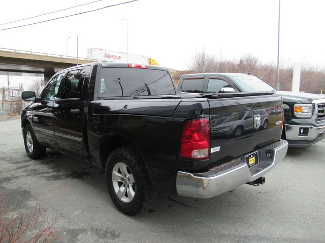 2013 Dodge RAM 1500 HEMI 5.7 Crew Cab Pickup 4x4 in Cars & Trucks in Dartmouth - Image 4