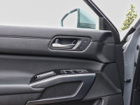 Engine: 3.5L V6 L/100Km City: 11.7 L/100Km Hwy: 9.3 Safety Equipment ABS And Driveline Traction Cont... (image 5)