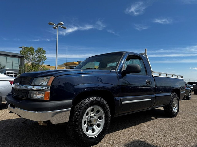 2005 Chevrolet Silverado 1500 V6 - ONLY 56K - Reg Cab - LONG BOX in Cars & Trucks in Edmonton