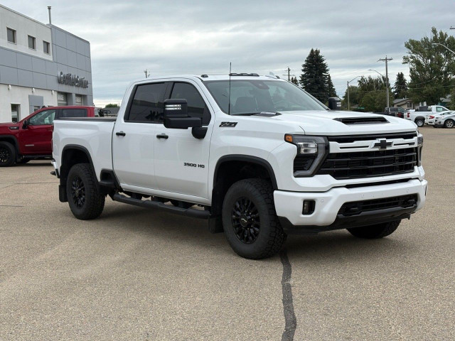 2024 Chevrolet Silverado 3500HD in Cars & Trucks in Edmonton - Image 4