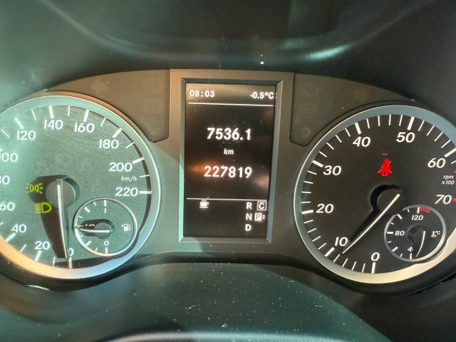 2019 Mercedes-Benz Sprinter Cargo Van Mercedes METRIS 136WB - CA in Cars & Trucks in Oakville / Halton Region - Image 3