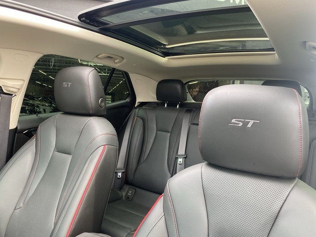 2022 Buick Envision AWD 4dr Essence Sunroof Leather Nav Back Up  in Cars & Trucks in St. Catharines - Image 2