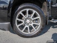 ENGINE 2.8L DURAMAX TURBO-DIESEL DI 4-CYLINDER (181 hp [135.0 kW] @ 3400 rpm 369 lb-ft of torque [50... (image 9)