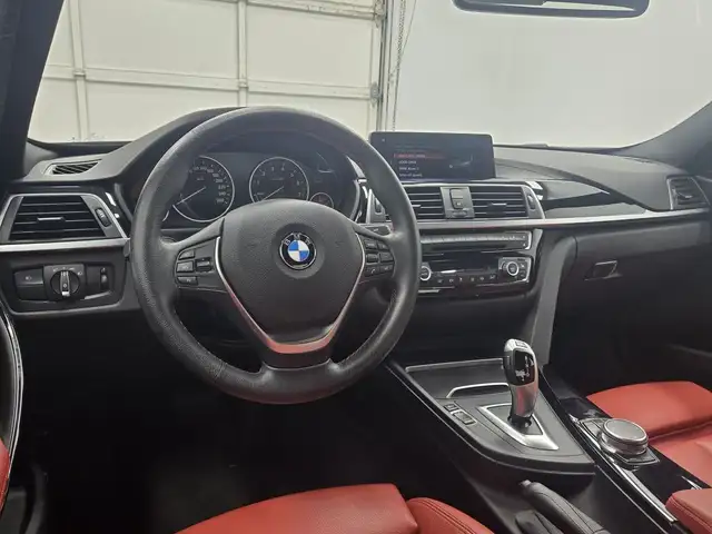 2018 BMW 330i xDrive CAMERA, BLUETOOTH, VOLANT & SIEGES CHAUFF, in Cars & Trucks in Longueuil / South Shore - Image 18
